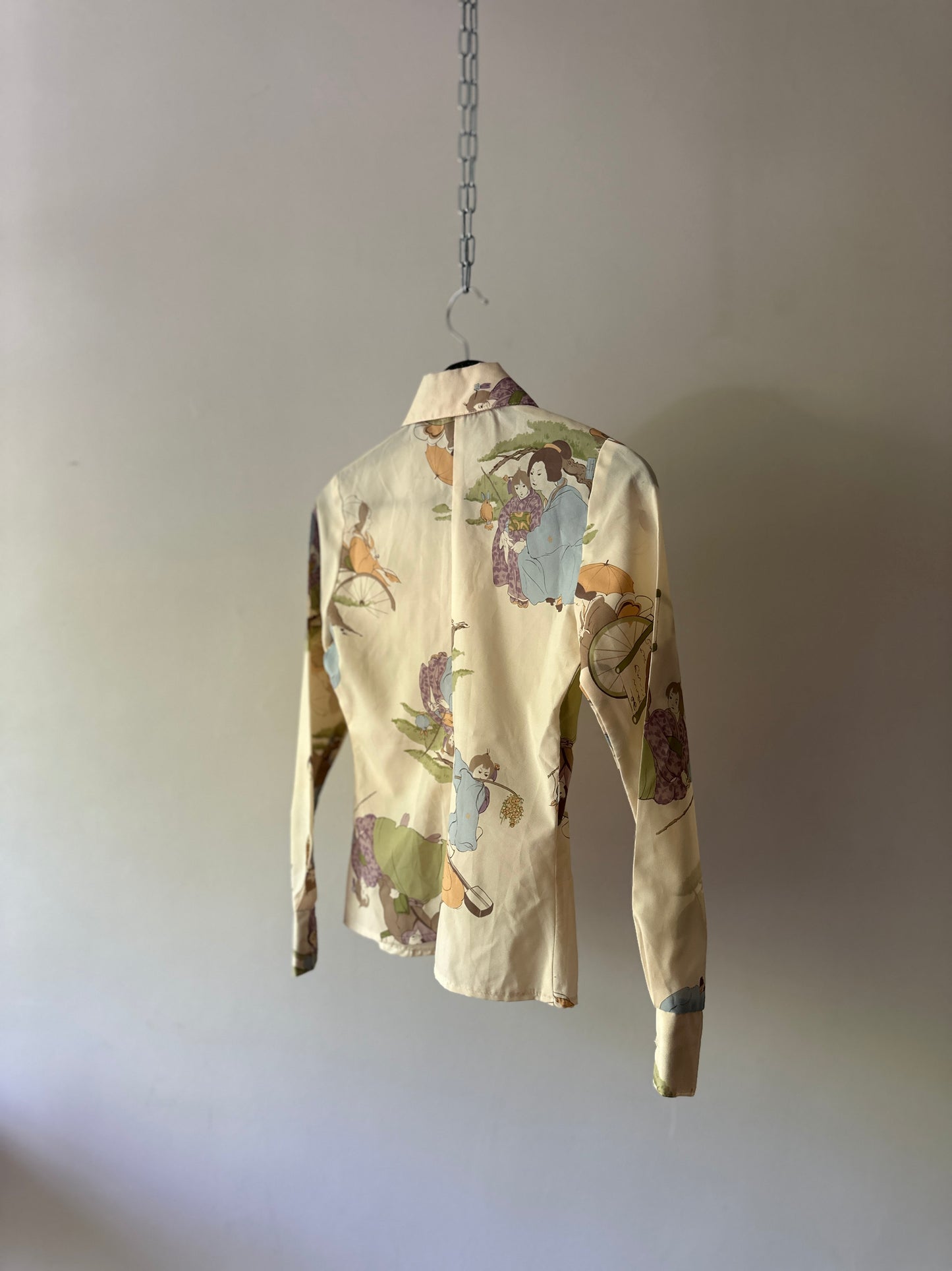 Japanese figure printed blouse